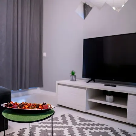 Gvitown Central Apartment *